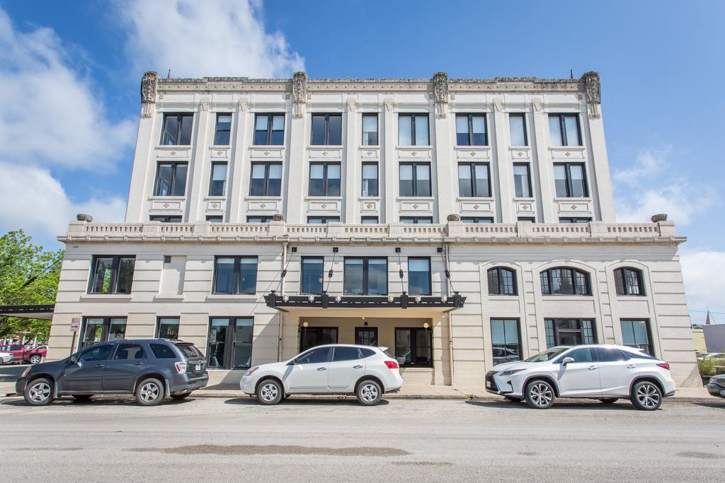 Park Plaza Hotel Seguin Exterior photo