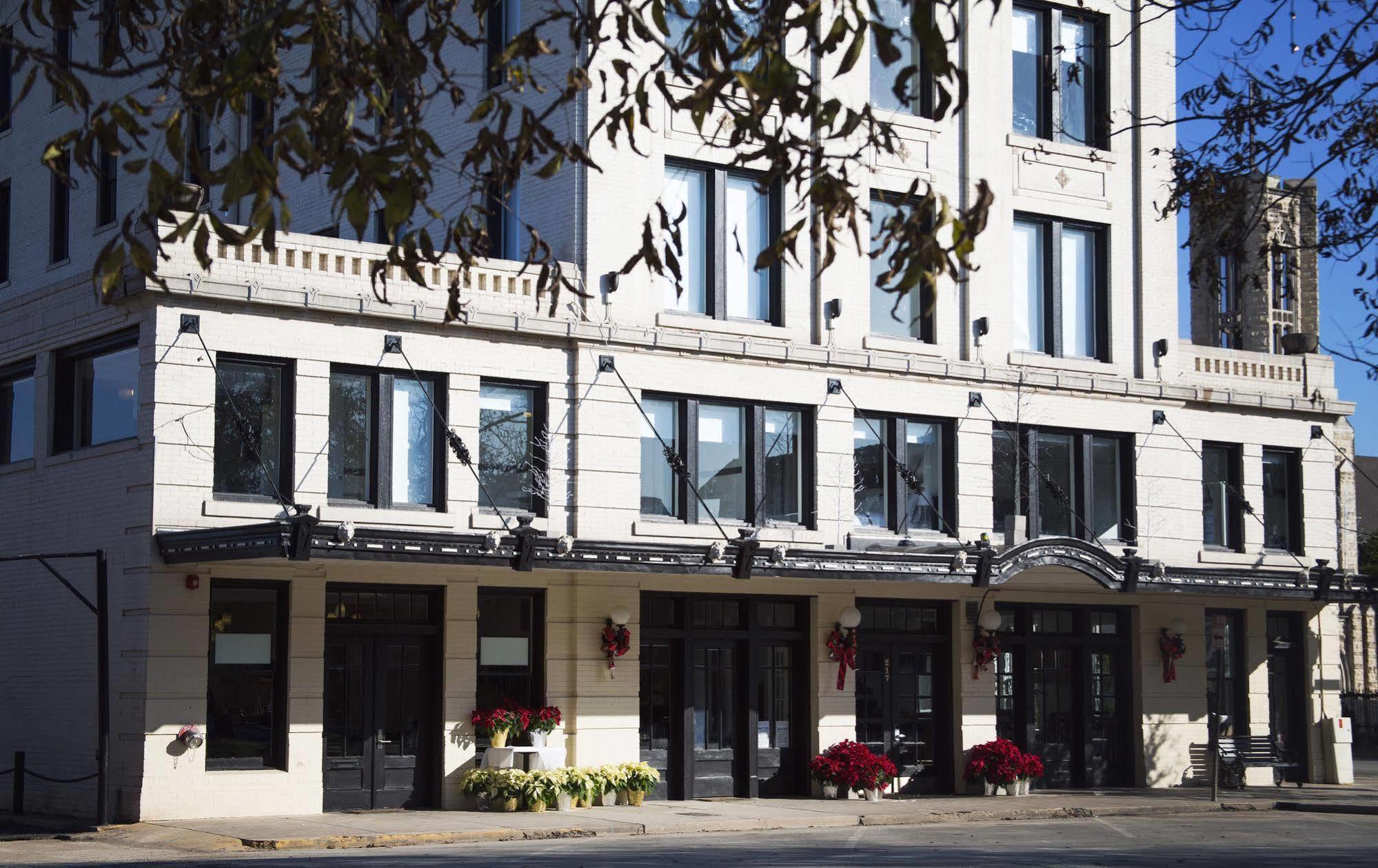 Park Plaza Hotel Seguin Exterior photo