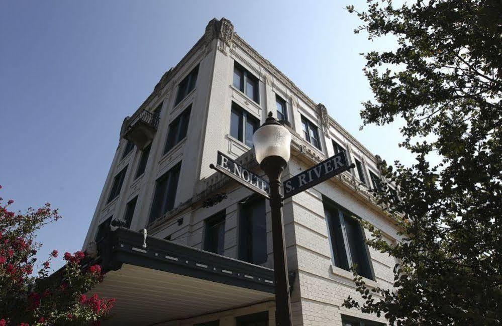 Park Plaza Hotel Seguin Exterior photo